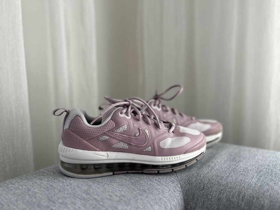 Nike w air max genom