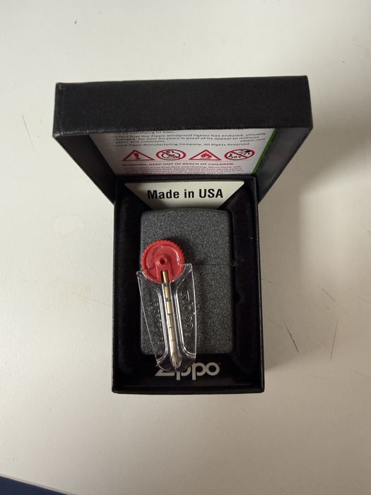 Bricheta Zippo 211 Iron Stone