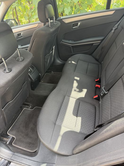 Mercedes Benz E220 CDI