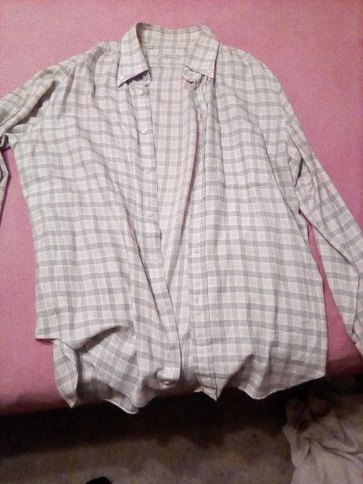 Vand camasa barbati de calitate , moderna