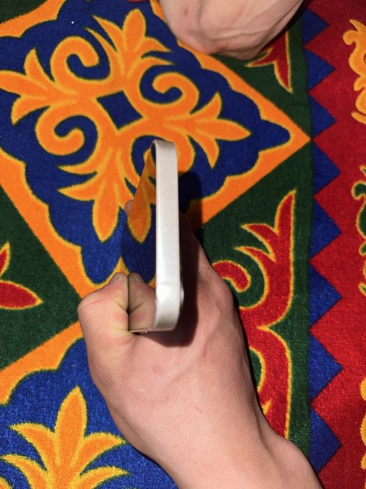 iPhone 13 гарантия