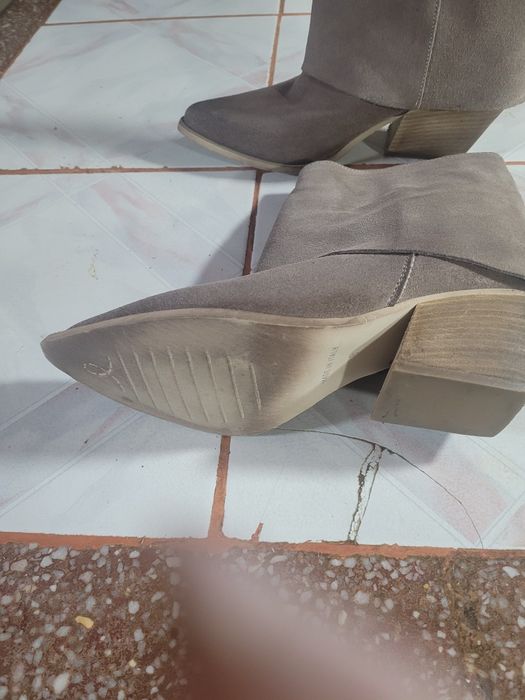 Botine  dama, aproape noi