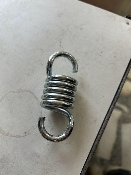 Пружини за градинска люлка