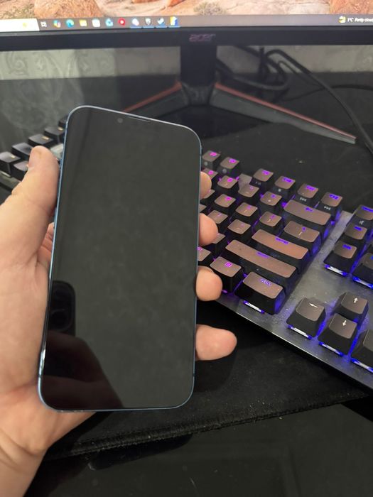 Продам iphone 13