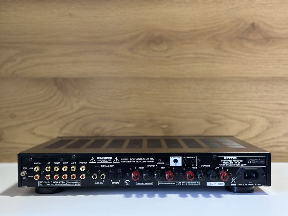 Amplificator Stereo Rotel RA 11 Sunet Superb