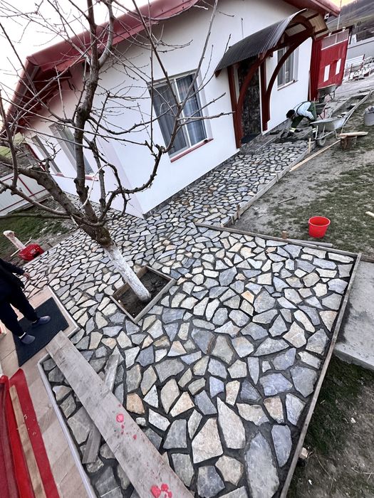 Vand si montez piatra naturala oriunde in tara 0799015064