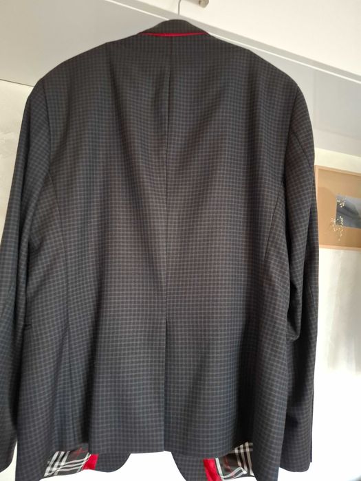 Мъжко сако на Теодор