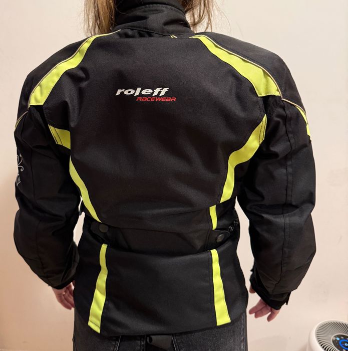 Geaca moțo cu protecții pentru femei