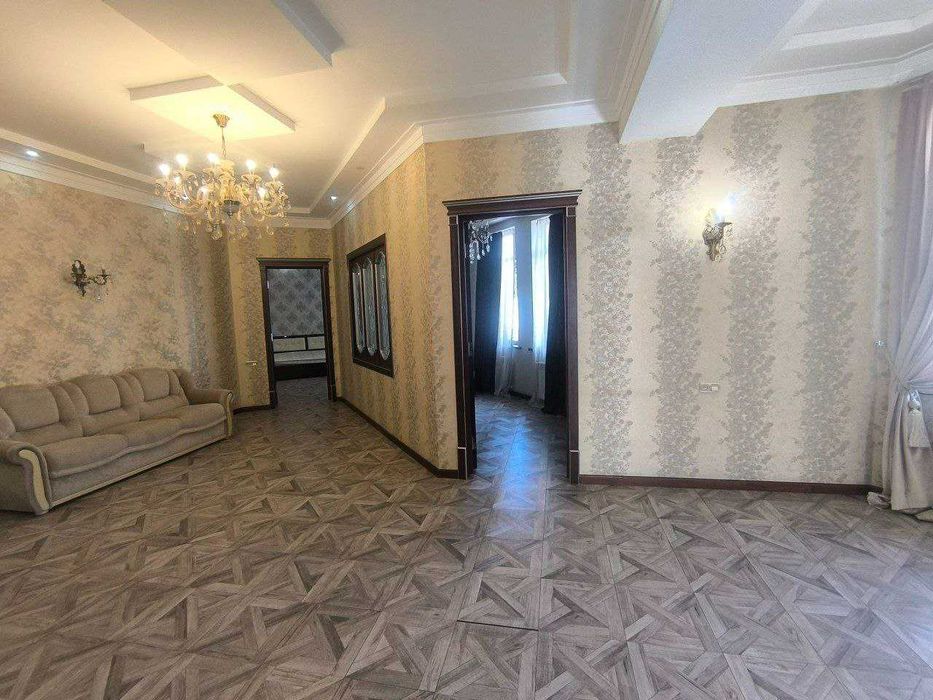 Сдается в аренду дом 380м2, Яккасарайский р-н (За рестораном Мона).