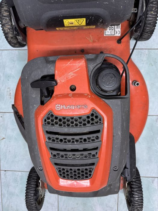 Masina tuns iarba Husqvarna LC 356 V