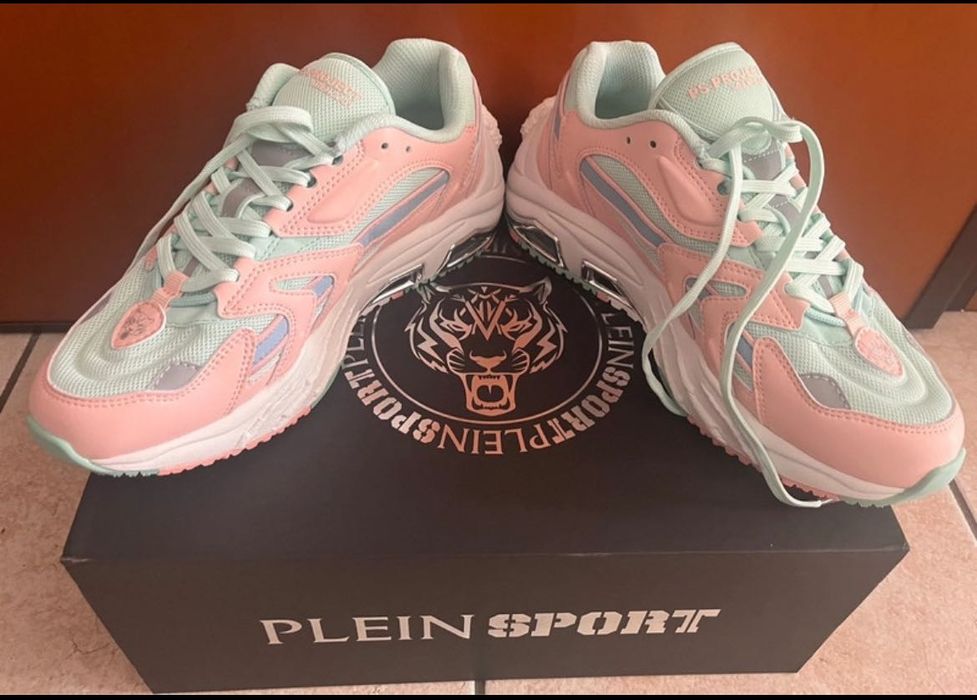 Plein Sport маратонки номер 39