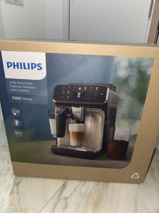 Espressor automat Philips Seria 5500 LatteGo – NOU, SIGILAT