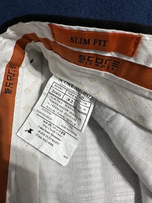 Pantaloni costum