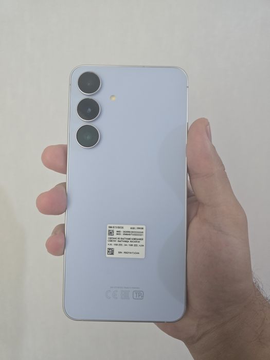 Samsung s25 FE 12/256