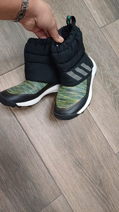 Оригинални боти на Адидас за Момиченце