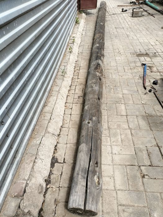 Продам б/у деревянный столб