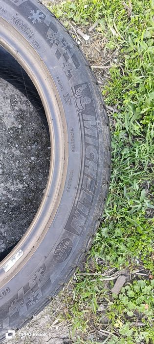 Vând cauciucuri 255/45/R19 Iarna