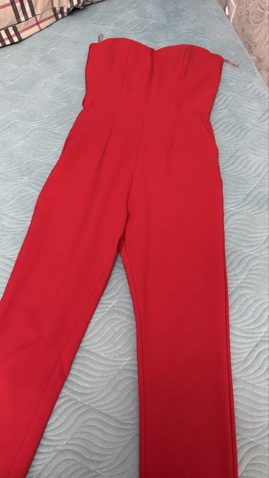 Продам нарядный вечерний комбез