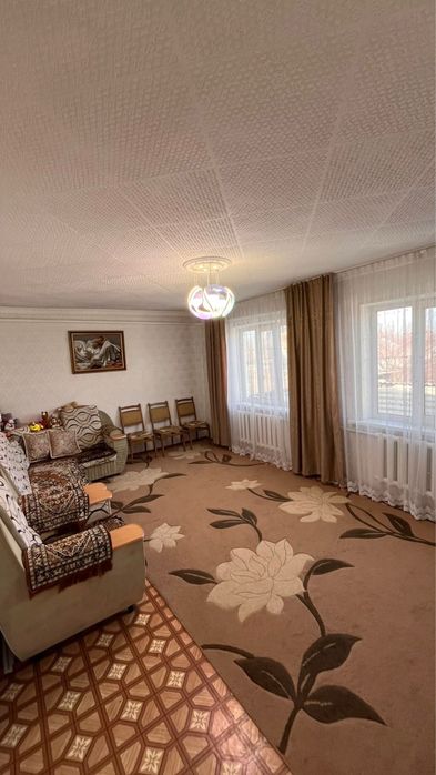 Продам двухэтажный дом