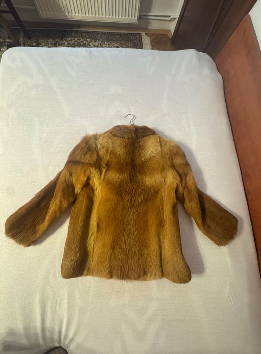Haină de damă din vulpe roșcată