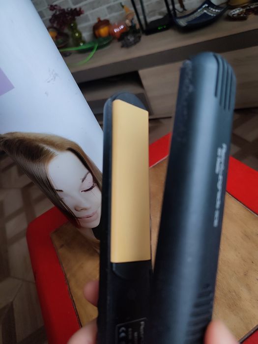 Placă de indreptat părul.