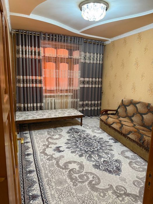 Sotiladi 9-bozor yonida joylashgan 3 xonali kvartira