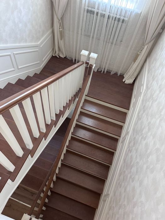 Б/у лестницы,цена 250к