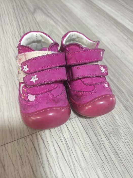 Обувь на девочку 19 размер