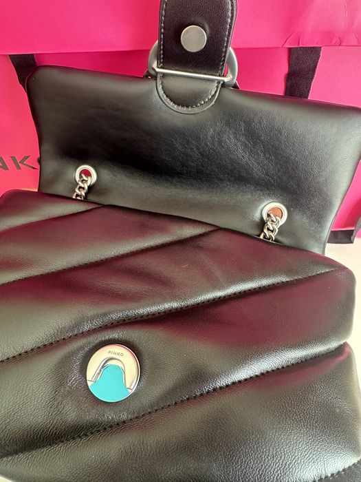Чисто нова чанта PINKO Love Classic Puff черен цвят със сребристи елементи