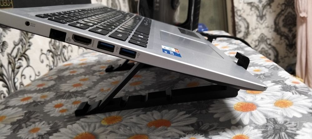 Laptop stand, kompyuter uchun ushlagich (holder, derjatel)