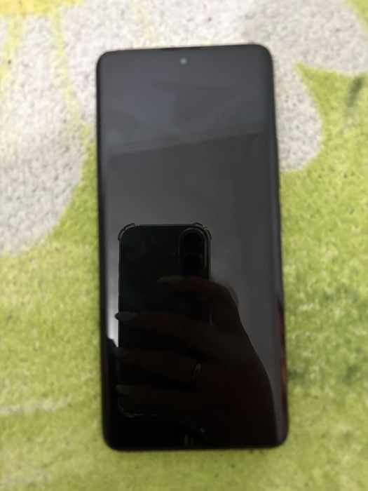 Стильный смартфон Redmi Note 13 Pro+