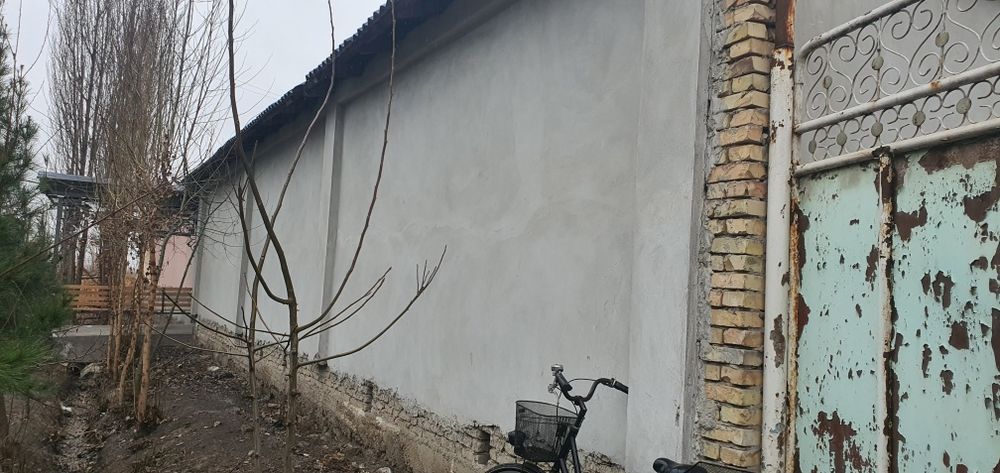 Участка сотилади (Продаётся участок)