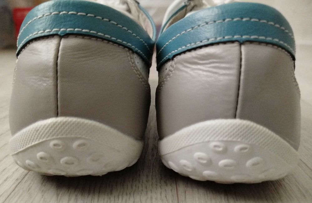 кожаные кеды кроссовки 38 б.у.