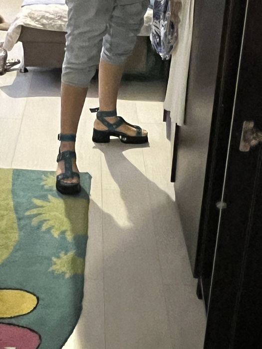 Женская обувь