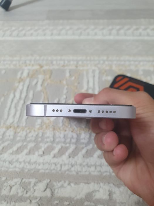 iPhone 14 разбитый
