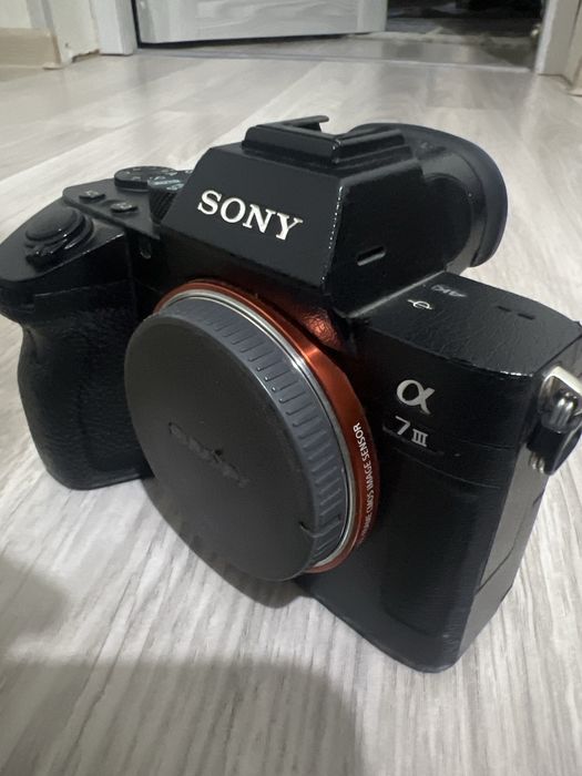 Sony a7 iii body sotiladi