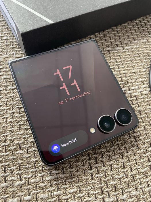 Samsung Galaxy Z Flip 7 256Gb