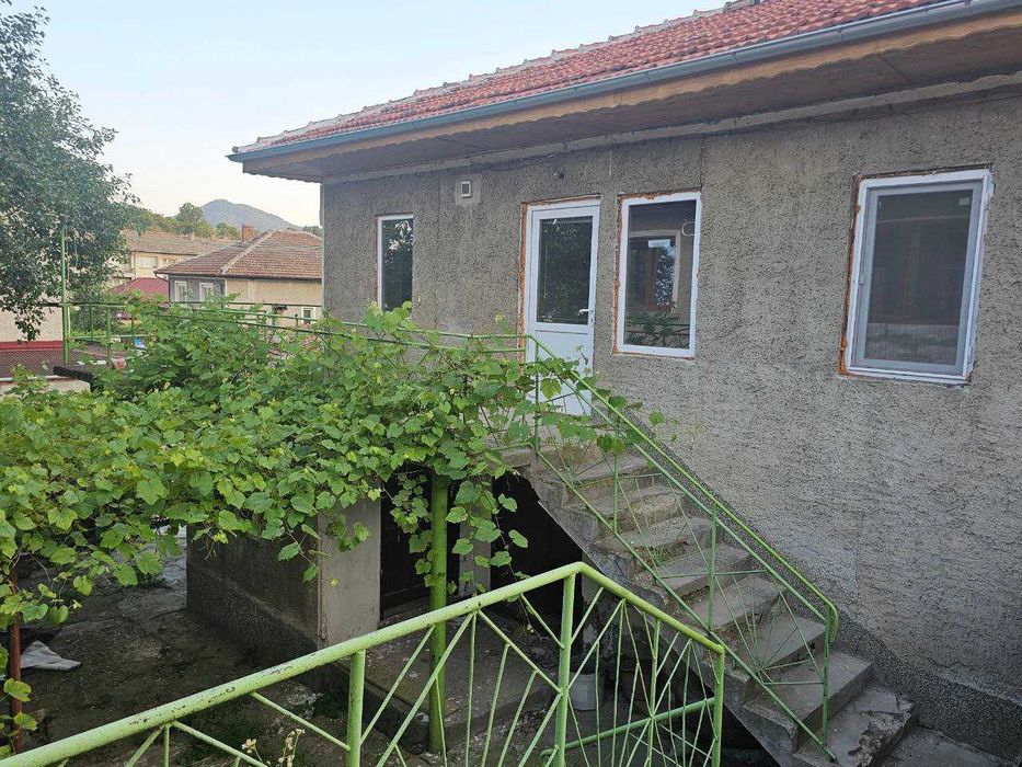 Продава се Къща в Елена - 61 кв.м за 1421 €/кв.м - Снимка #1