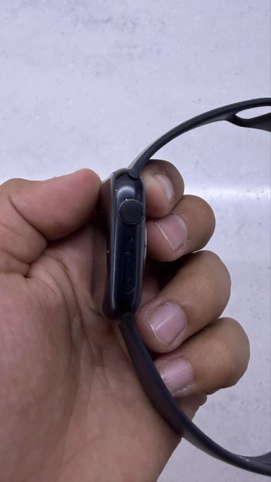 Iwatch 7 45m yaxshi xolatta