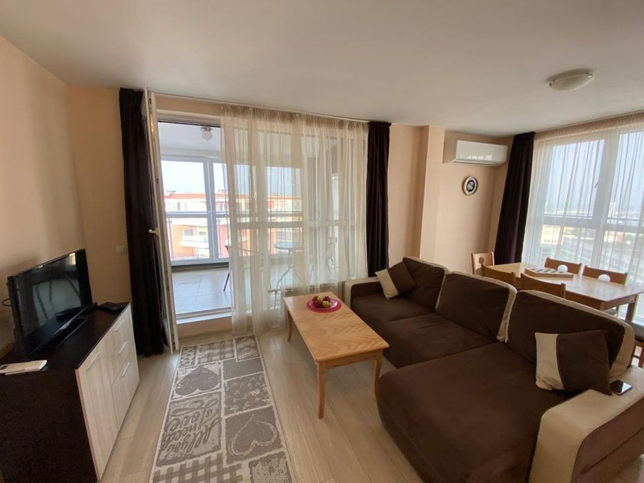 Двустаен апартамент в ж.к. Полигона.