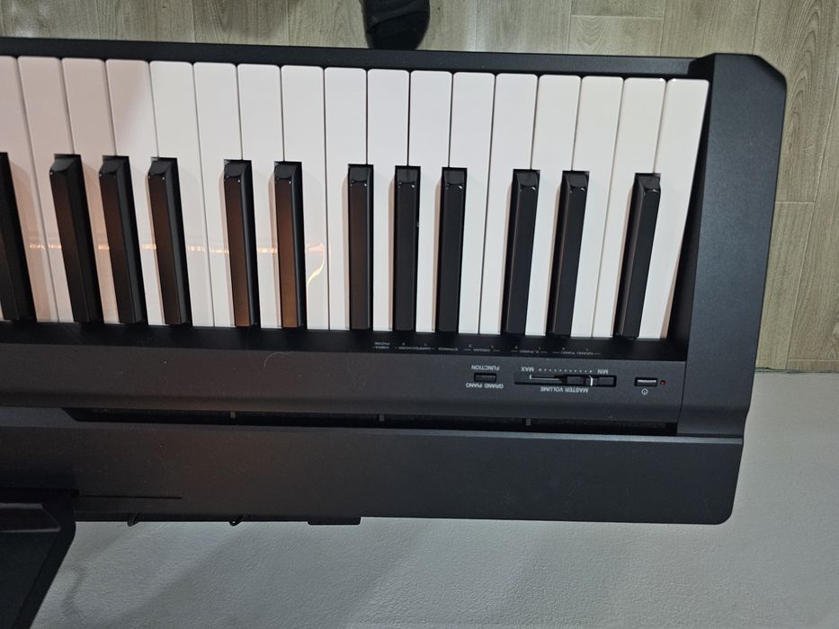 Vand Pian Yamaha p45 B