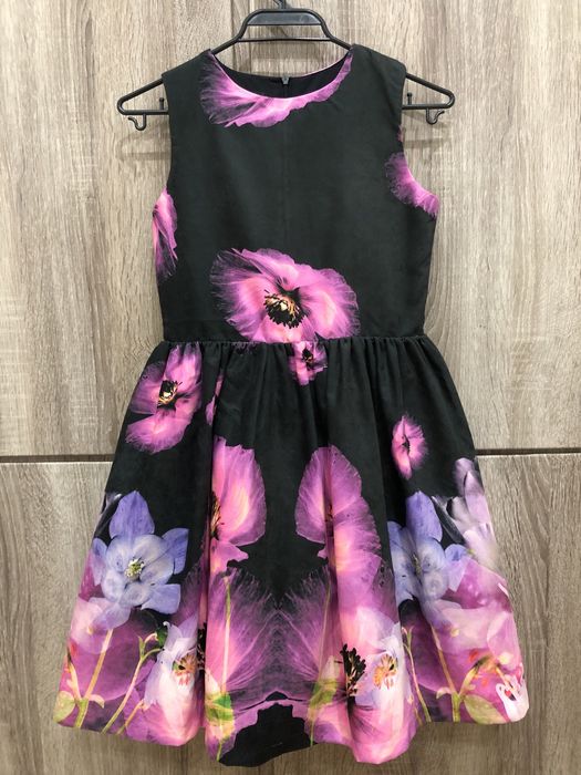 Рокля за момиче-140 размер