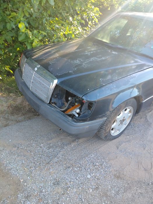 Части за мерцедес w124 2.5 д