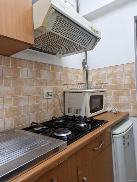 Inchiriez garsoniera teodor mihali