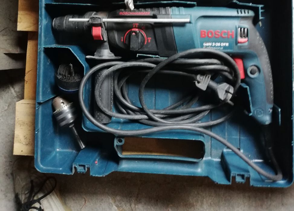 Ciocan rotopercutor Bosch GBH 2-26 DFR, multifunctionala Bosch PMF 180