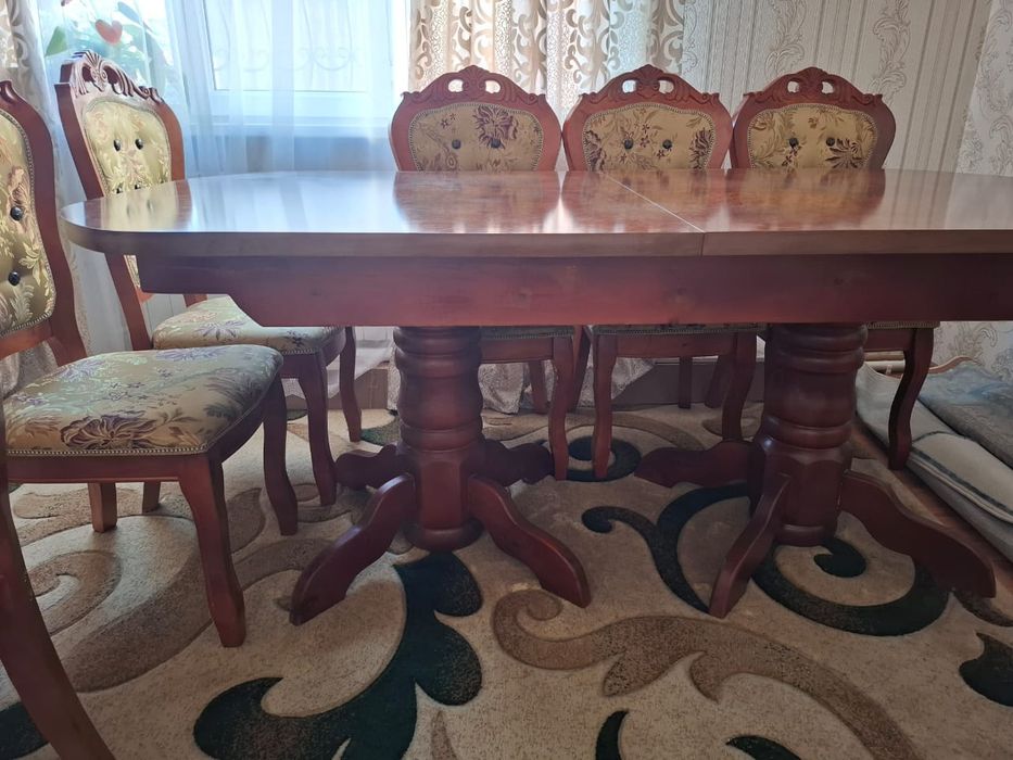 Продаётся стол и Стулья
