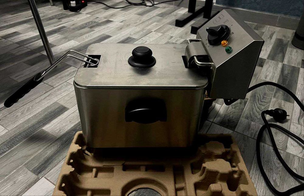 Friteuza(electric deep fryer;фритюрница)