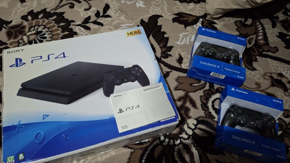 PlayStation 4slim