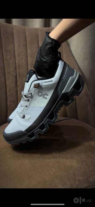ON Cloudwander Waterproof водоотталкивающие кроссовки РАЗМЕР 42,43