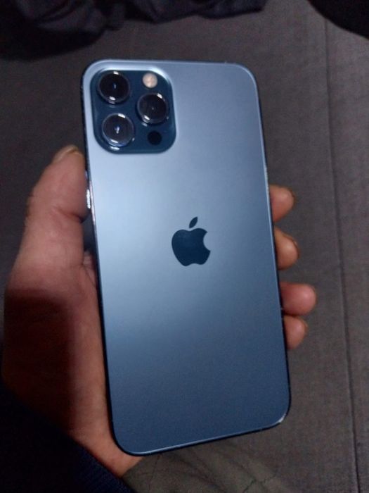 Продается айфон 12промакс